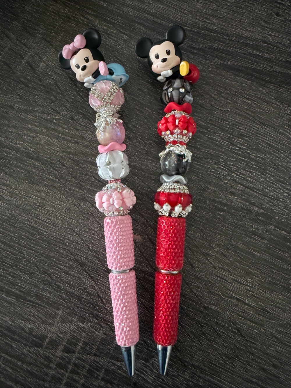 Sleeping Minnie pen ONLY!!